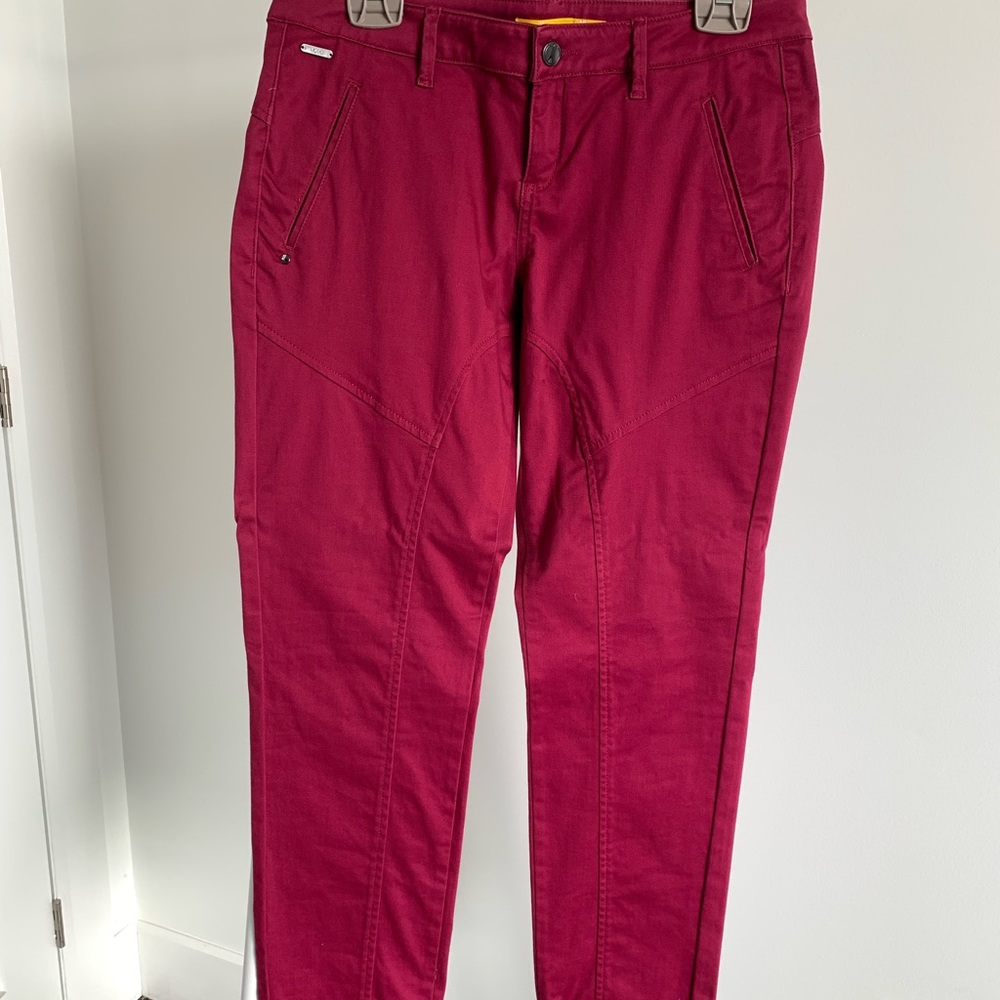 Skinny pink jeans